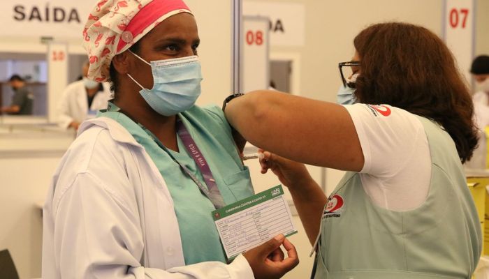 Após dois anos de covid, um em cada quatro jovens não estuda